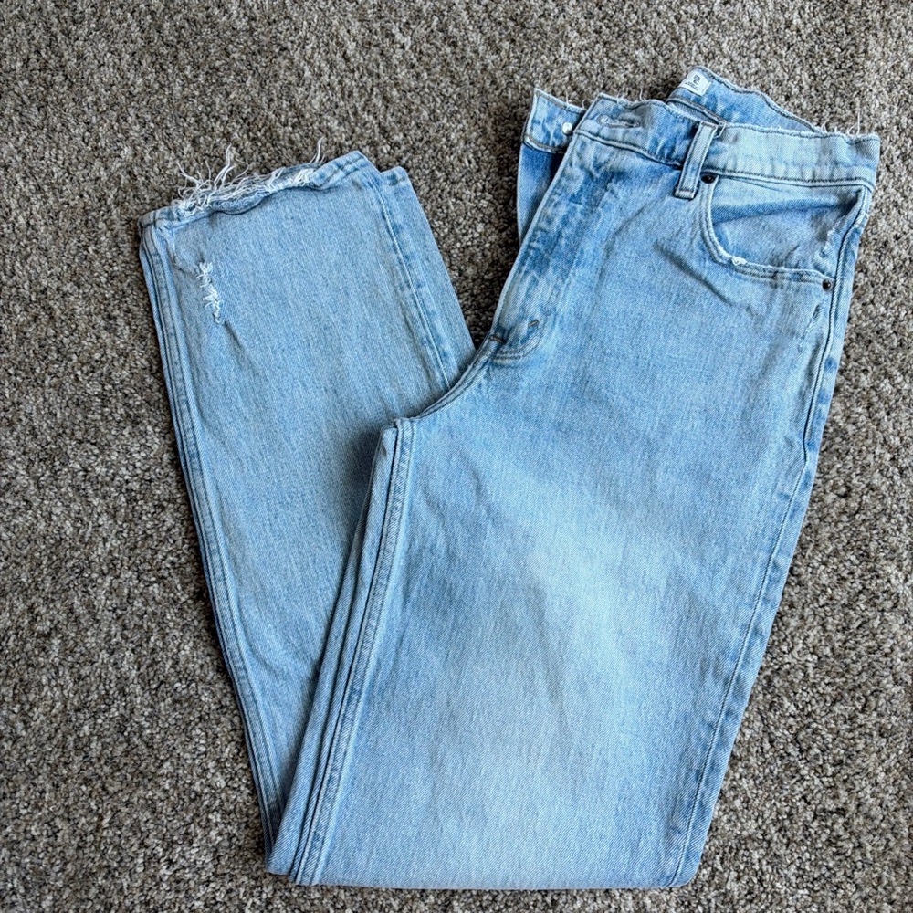 Abercrombie & Fitch Light Wash Women's Straight-Leg Jeans